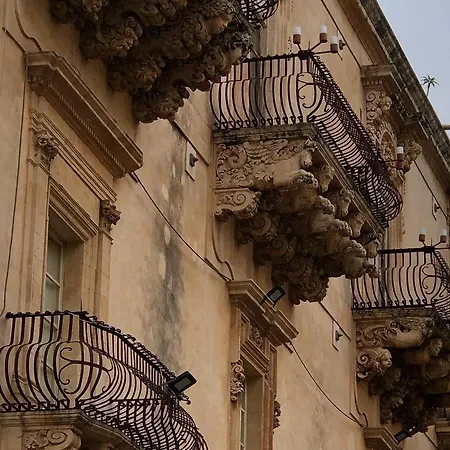 Artroom Garden Appartamento Noto